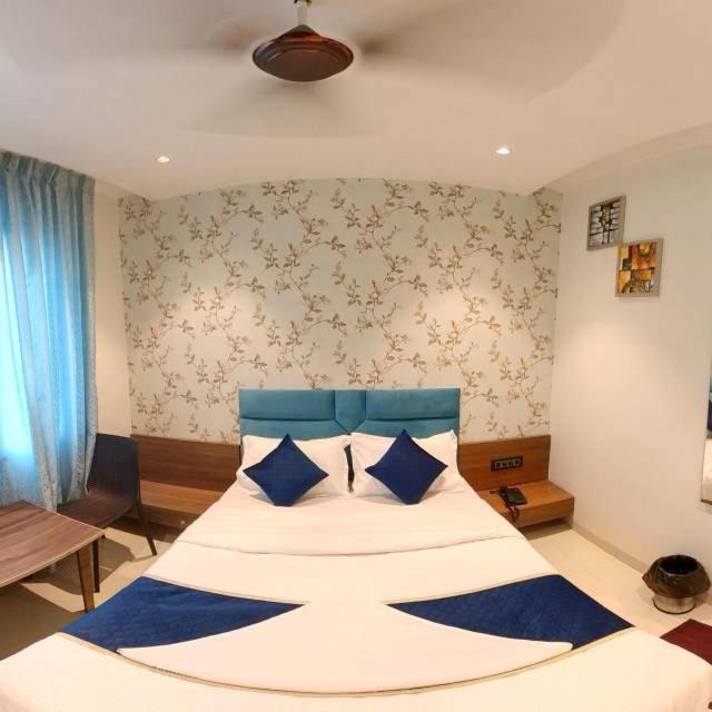 Hotel India Gate Narhe, Pune Ngoại thất bức ảnh