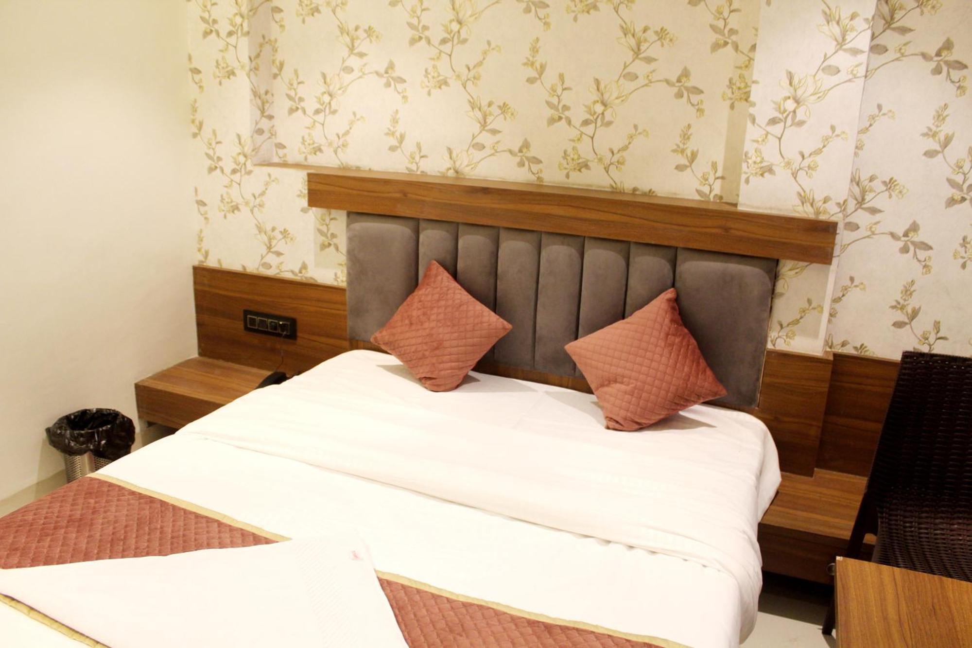 Hotel India Gate Narhe, Pune Ngoại thất bức ảnh