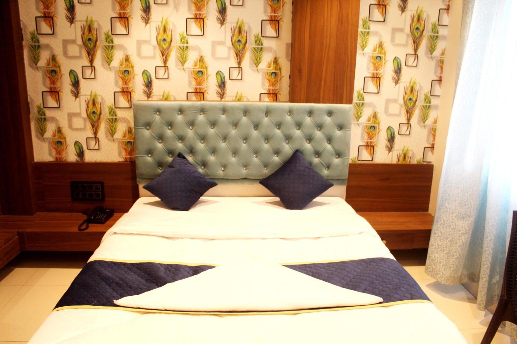 Hotel India Gate Narhe, Pune Ngoại thất bức ảnh