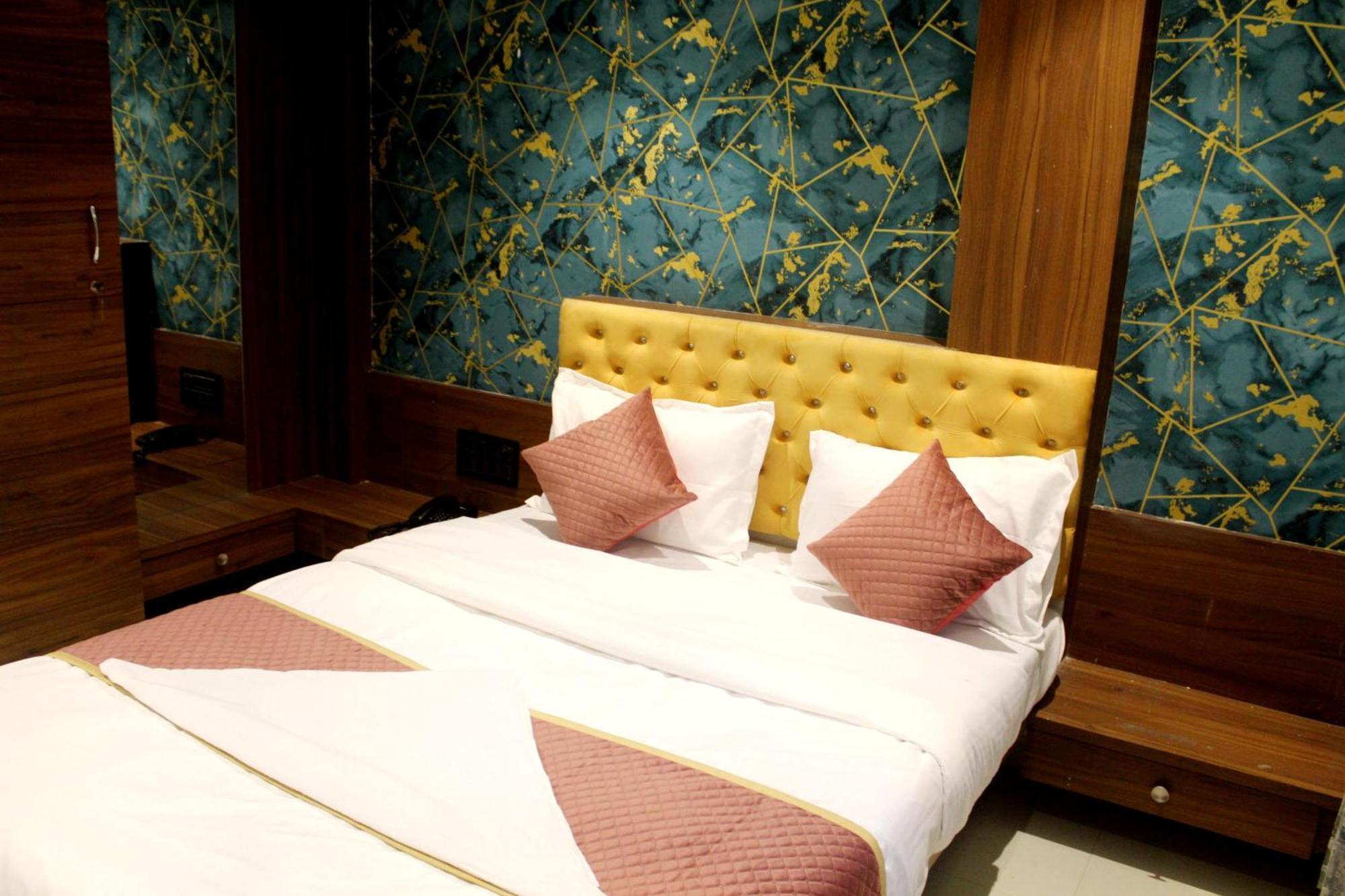 Hotel India Gate Narhe, Pune Ngoại thất bức ảnh