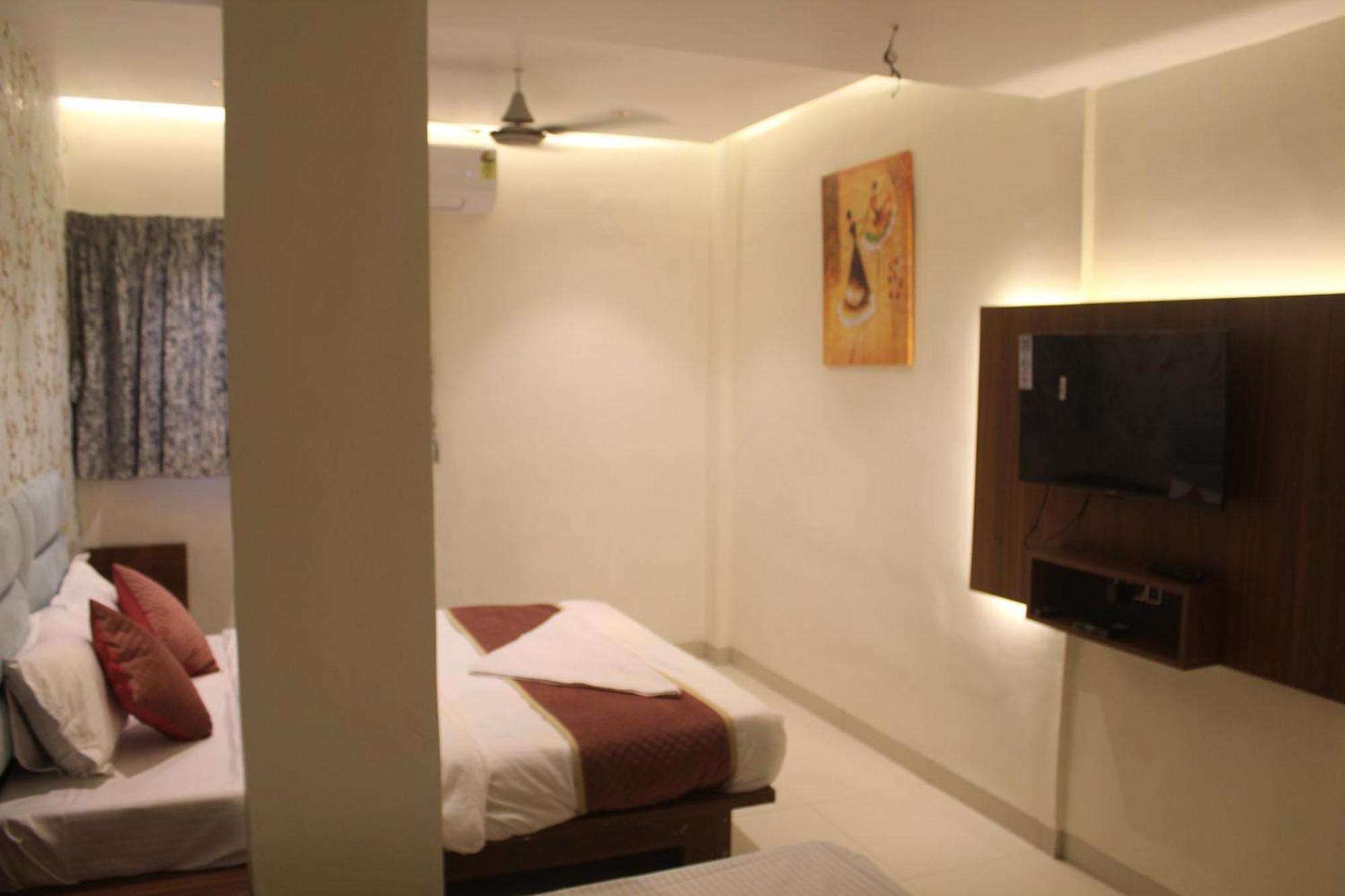 Hotel India Gate Narhe, Pune Ngoại thất bức ảnh